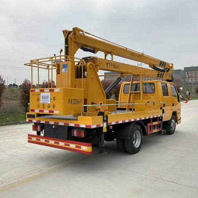 13-18 meters Dongfeng 4x2 folding arm high altitude working platform truck