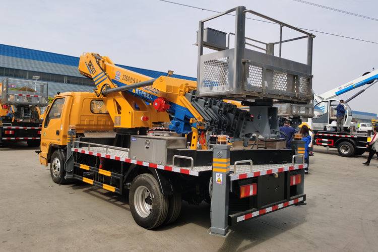 27meters JiangLing 4 x2 telescopic boom aerial working vehicle