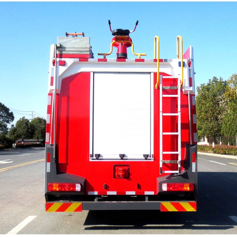 ISUZU 4X2 6500L foam fire truck
