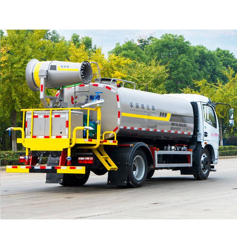 Dongfeng 4x2 8000L dust sprinkler truck