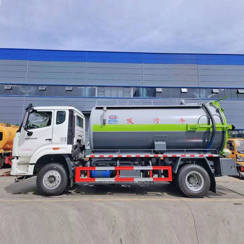 Howo 12 cubic 14 cubic  4x2 sewage suction truck vacuum truck