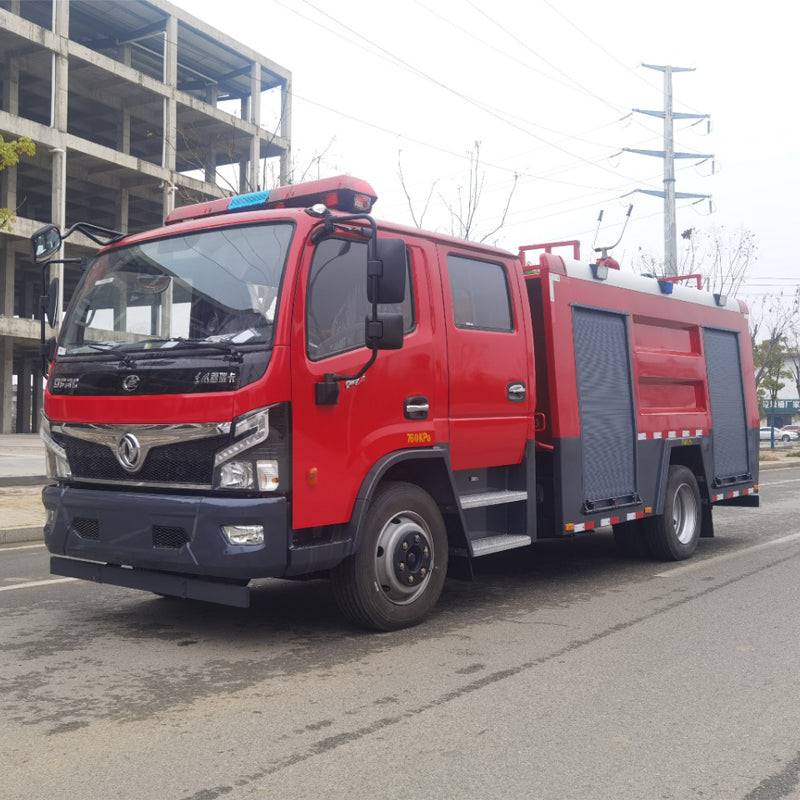 Dongfeng  4X2  5000L  foam fire truck