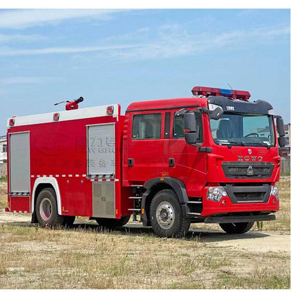 HOWO 4X2  8000L foam fire truck