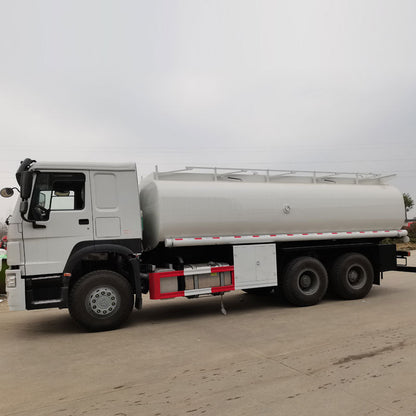 HOWO 6*4 20000L oil tank truck