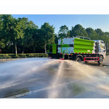 Dongfeng 4x2 6000L sprinkler truck