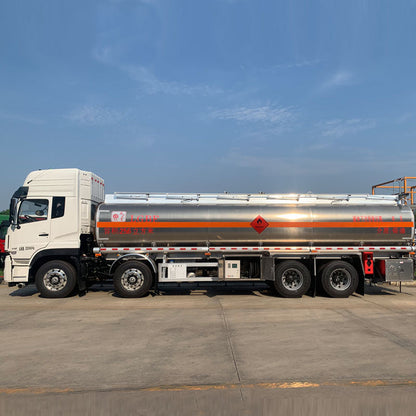 HOWO 8*4 30000L oil tank truck