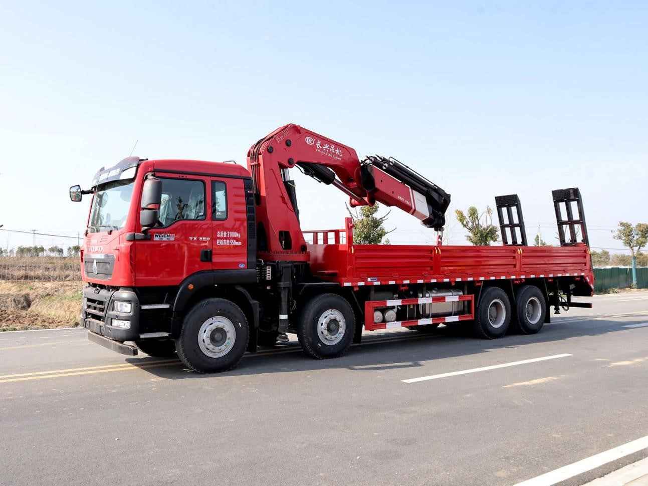 HOWO 8X4  25T  Knuckle Boom Crane