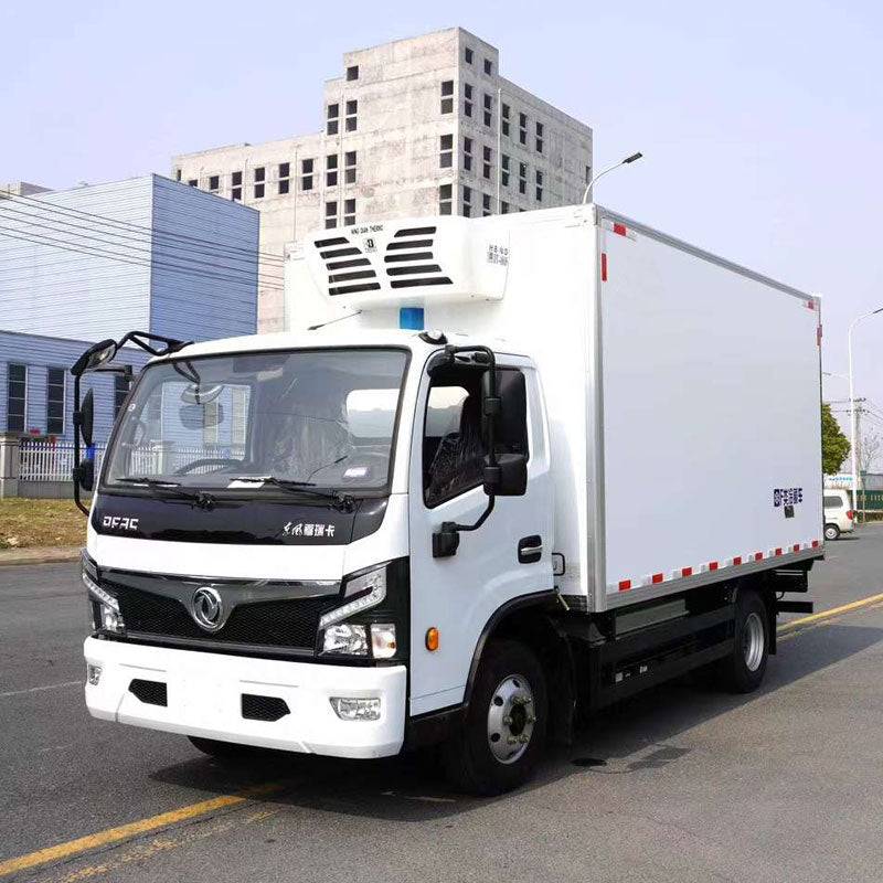 DongFeng 4X2 Refrigerator Truck van length 4m