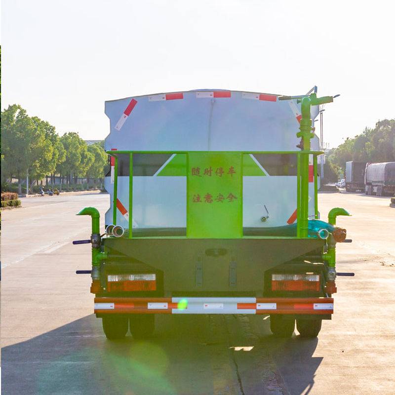 Dongfeng 4x2 6000L sprinkler truck