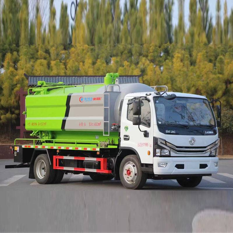 Dongfeng 4x2 sludge transport truck  4 square water tank 7 square waste tank