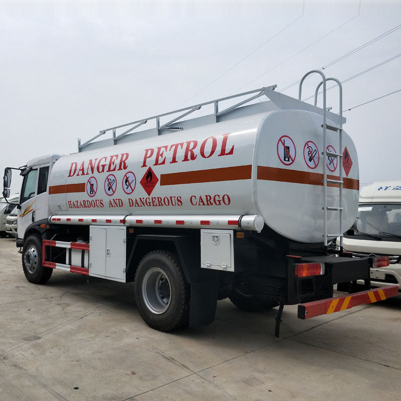 FAW 4*2 8000L oil tank truck